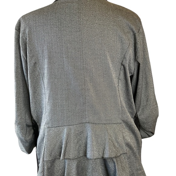 Z Cavaricci Jackets & Blazers - Z CavariccI Blazer Gray With Black Trim 3/4 Ruched Sleeves Size 4X